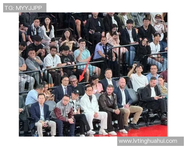 足球明星与成龙的精彩瞬间合集图片欣赏