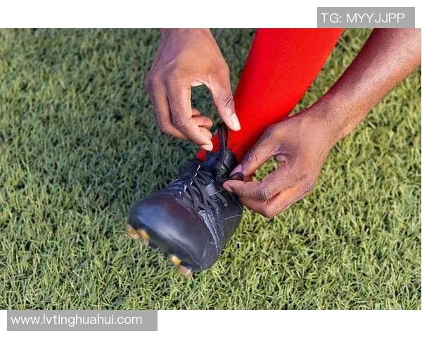 足球明星的鞋带绑法揭秘让你在球场上也能展现风采