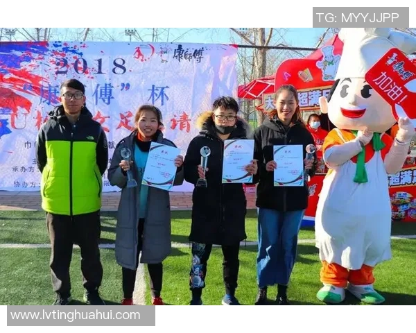 足球明星陈丹妮高清图片分享展现她的风采与魅力让我们一起欣赏她的精彩瞬间