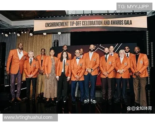 NBA篮球明星齐聚一堂共同合影展现团结与荣耀的瞬间
